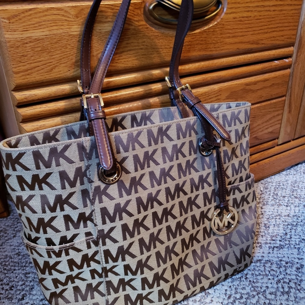 Michael Kors purse